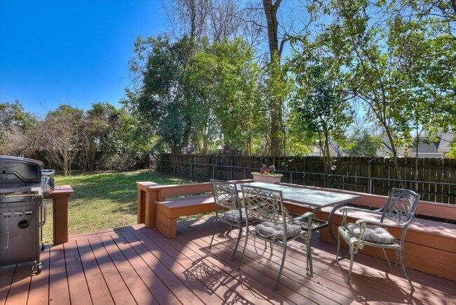 Building Photo - 126 Horry St SE