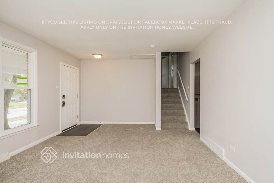 Building Photo - 3510 Maple Ln