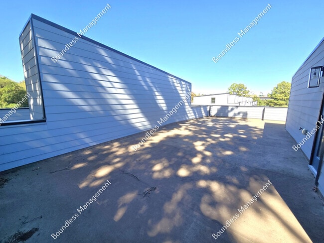 Building Photo - 340 Eugenia St SW