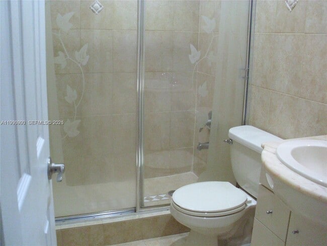 Building Photo - 50 E 43rd St