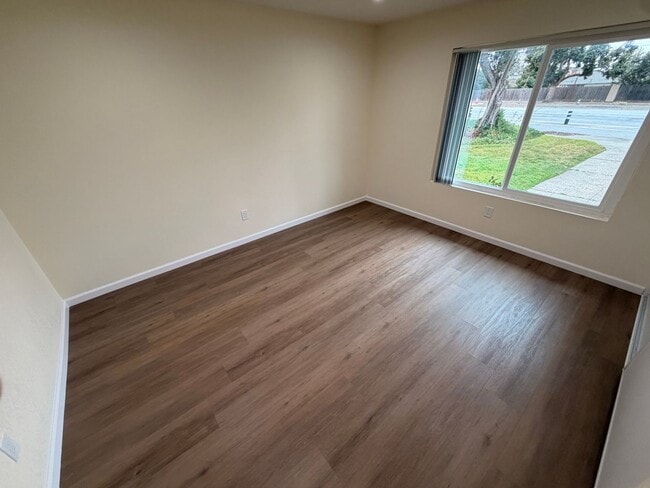 Building Photo - 43324 Grimmer Blvd