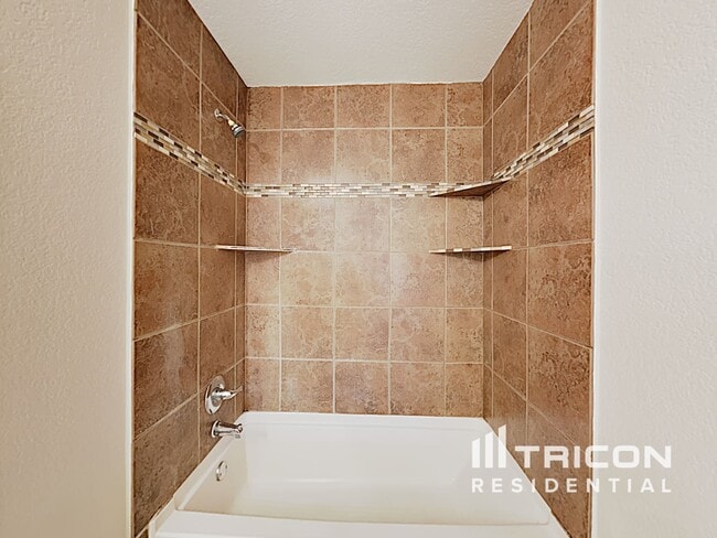 Building Photo - 8115 Thicket Pass