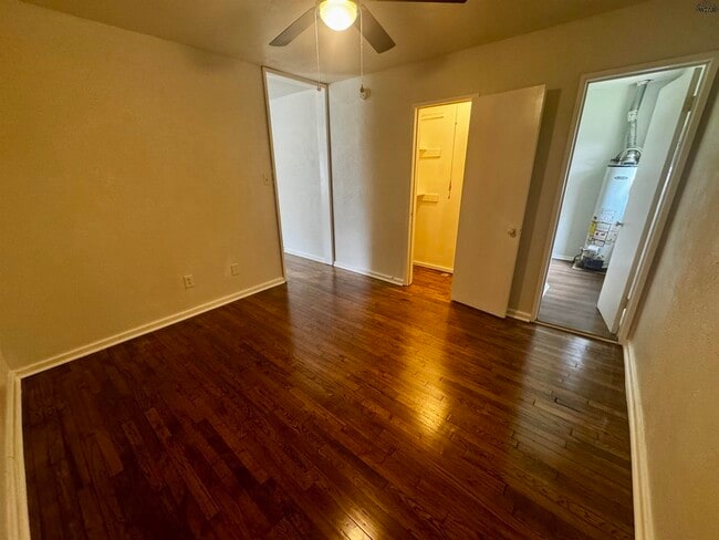 Building Photo - 1814 Pearl Ave