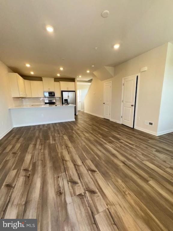 Building Photo - 701 Platinum Dr