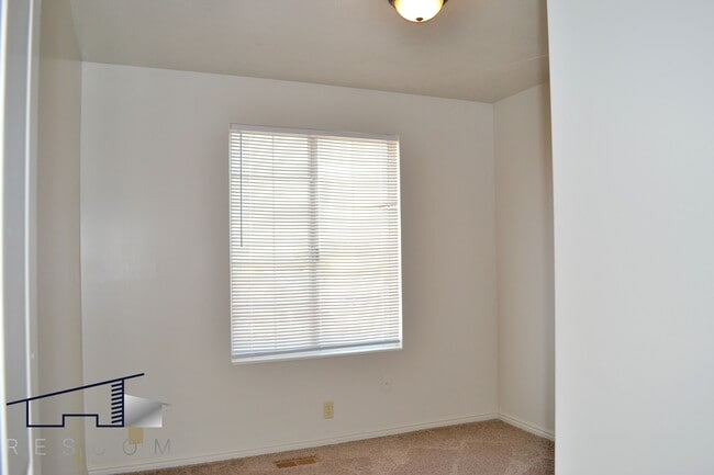 Building Photo - 1140 US-89