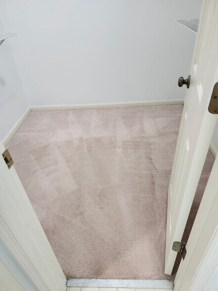 Building Photo - 101 Raintree Dr