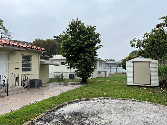 Building Photo - 6261 NW 40th St