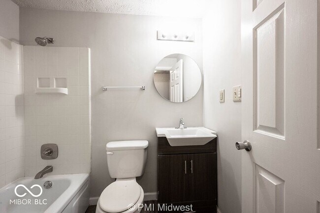 Building Photo - 3736 N Meridian St