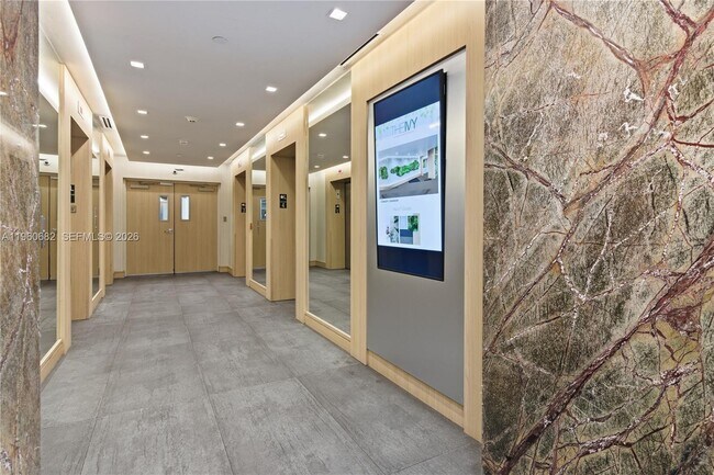 Building Photo - 90 SW 3rd St