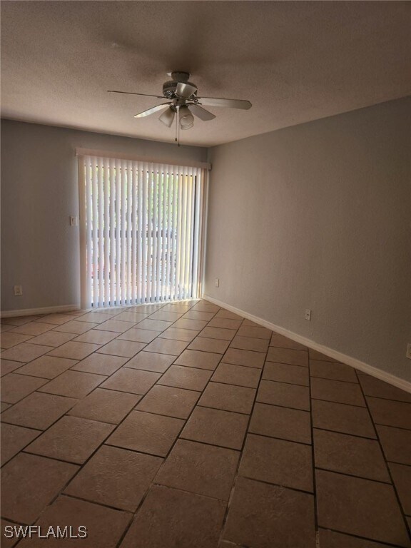 Building Photo - 2935 Winkler Ave