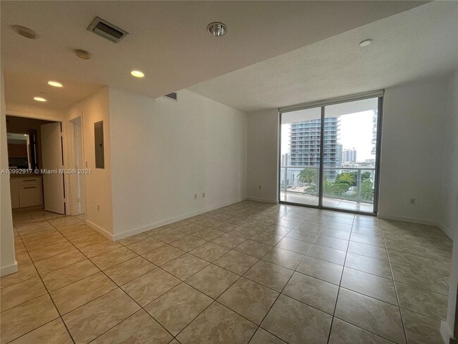Building Photo - Luxury spacious 1-bedroom apartment with b...