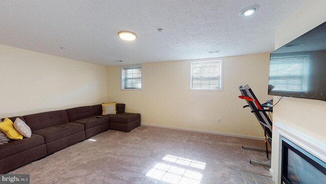 Building Photo - 12021 Calico Woods Dr