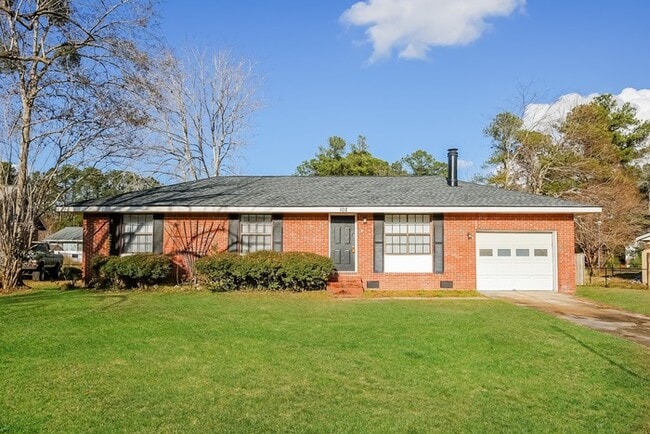 Building Photo - 102 Inverness Ct