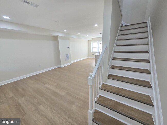 Building Photo - 3838 Greenspring Ave