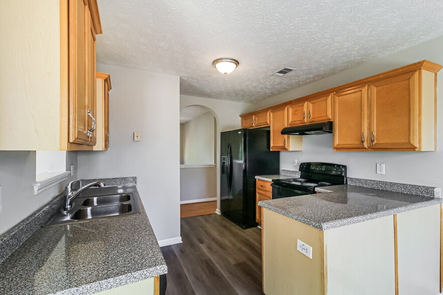 Building Photo - 1309 Kent Manor