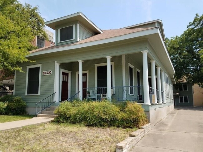 Building Photo - 110 E 30th St