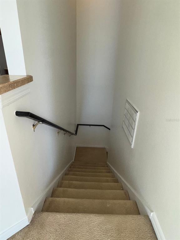 Building Photo - 6404 S Goldenrod Rd