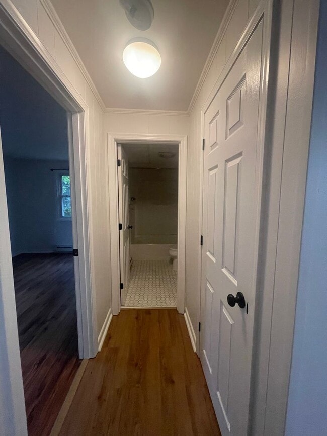 Building Photo - Downtown Kittery- close to the Shipyard