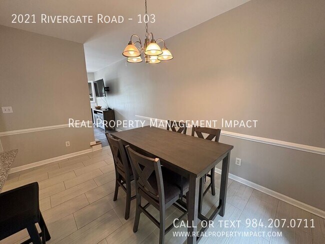 Building Photo - 2021 Rivergate Rd