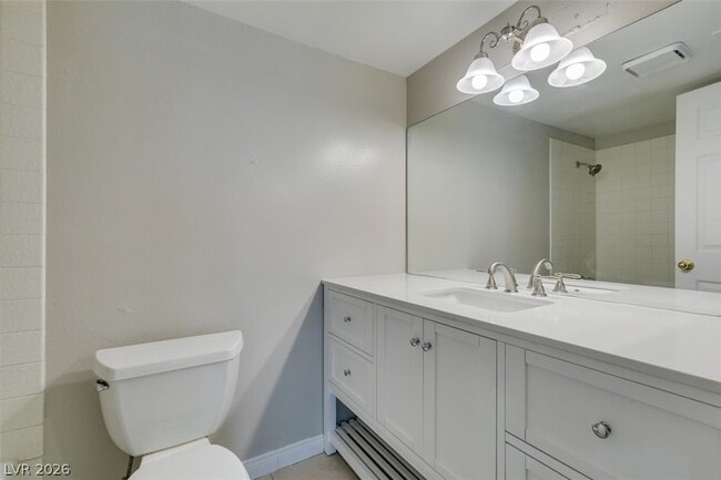 Building Photo - 2340 Belvedere Dr