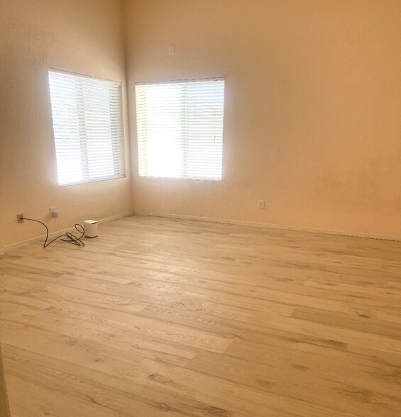 Building Photo - 5360 N Placita Los Arbustos