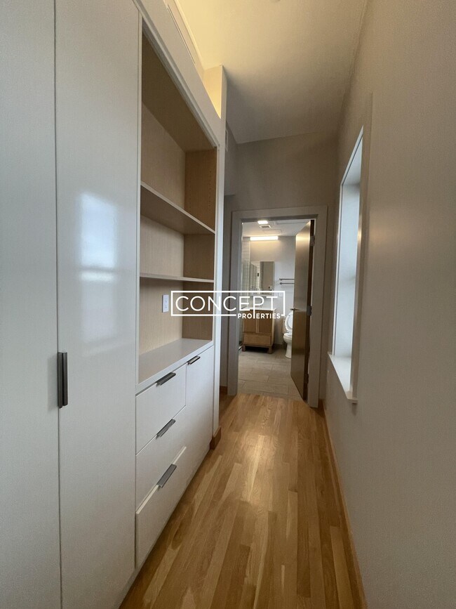 Building Photo - 115 Mt Auburn St