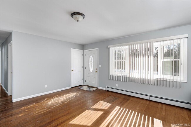 Building Photo - 93 Garfield Ave