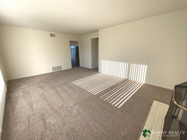 Building Photo - Remodeled 3 Bedroom, 2 Bath in South San Francisco off of Hillside