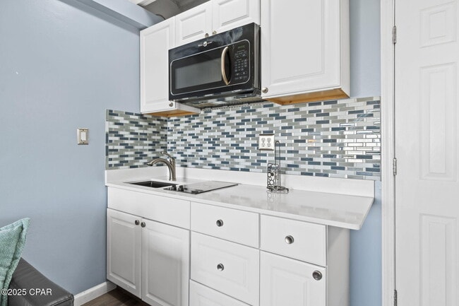 Building Photo - 14401 Front Beach Rd