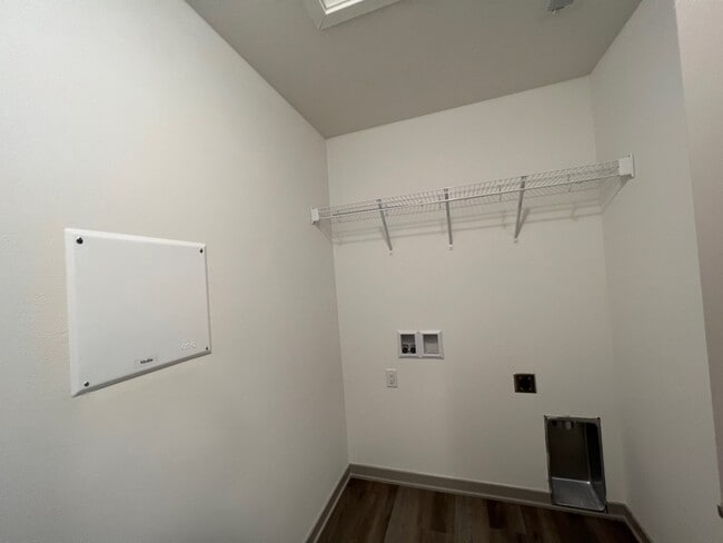 Building Photo - 1953 Warrior Ln