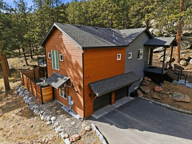 Building Photo - 191 Diamond Dr