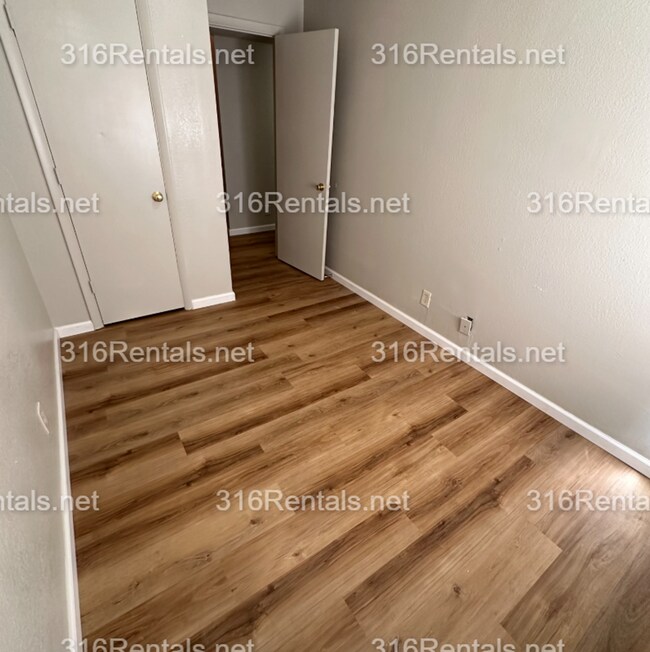 Building Photo - $725 - SECTION 8/ Housing Voucher approved 3 bedroom / 1 bathroom - Newly remodeled Apartment