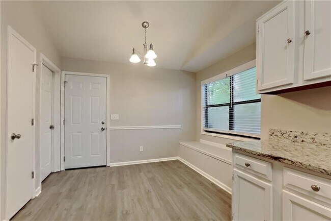 Building Photo - 5990 Bayside Dr NW