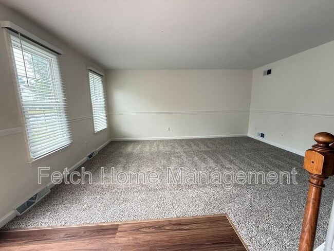 Building Photo - 55 Beech Ln