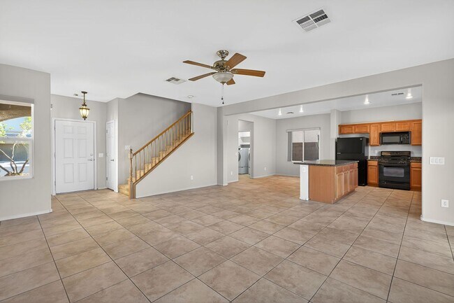 Building Photo - GOLF COURSE VIEWS AT SILVERSTONE RANCH (CENTENNIAL) - 2-STORY 3-BEDROOM HOUSE!