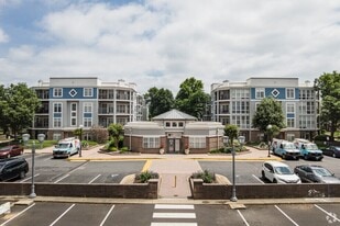 Building Photo - 5563 Seminary Rd