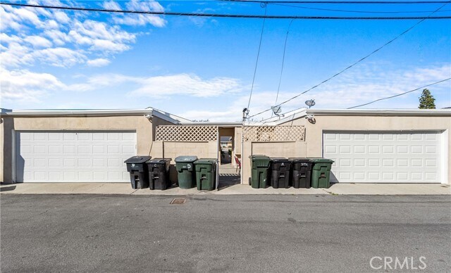 Building Photo - 5932 Santa Barbara Ave