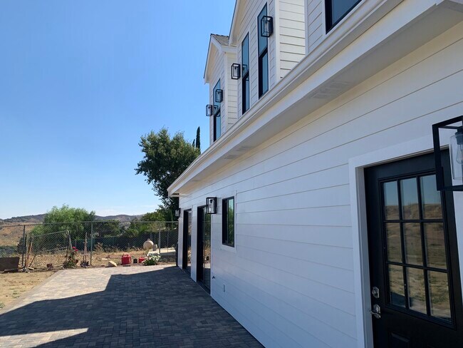 Building Photo - 14425 Hardtree Dr