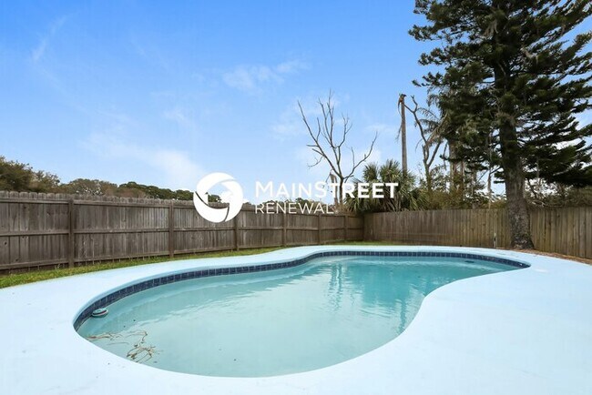 Building Photo - 3 Bedroom Pet-Friendly Home in CASSELBERRY, FL with Main Street Renewal