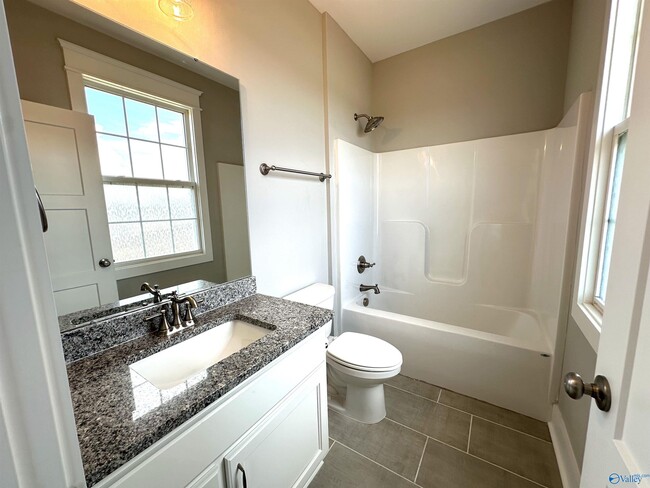 Building Photo - 8105 Goose Ridge Dr SE