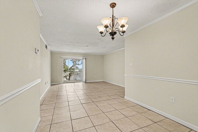 Building Photo - 3135 Shady Dell Ln