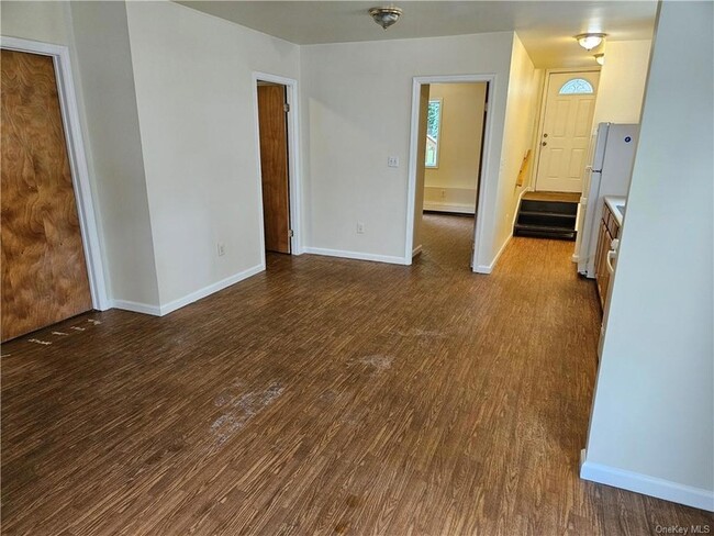Building Photo - 40 Clarendon Ave