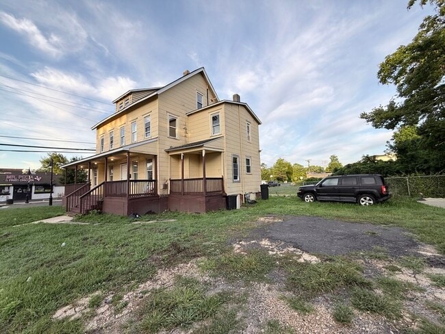Building Photo - 101 Ridge Ave