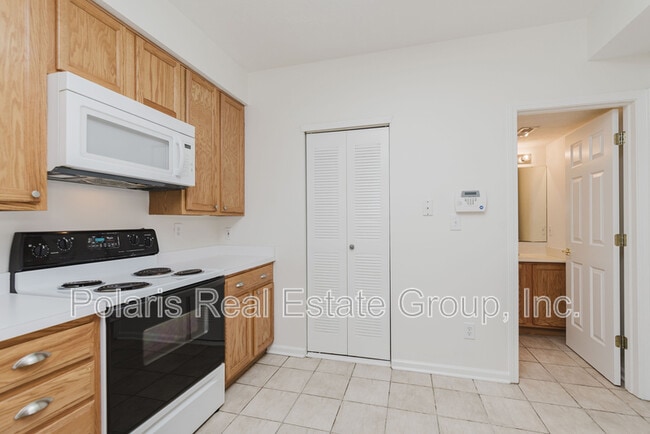 Building Photo - 8422 Enclave Blvd