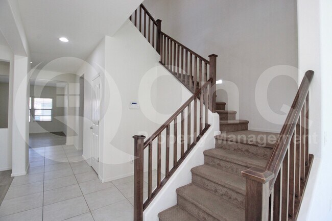 Building Photo - 1819 W Bonanza Dr