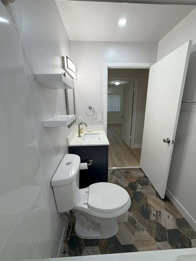 Building Photo - 4670 SW 143rd Ave