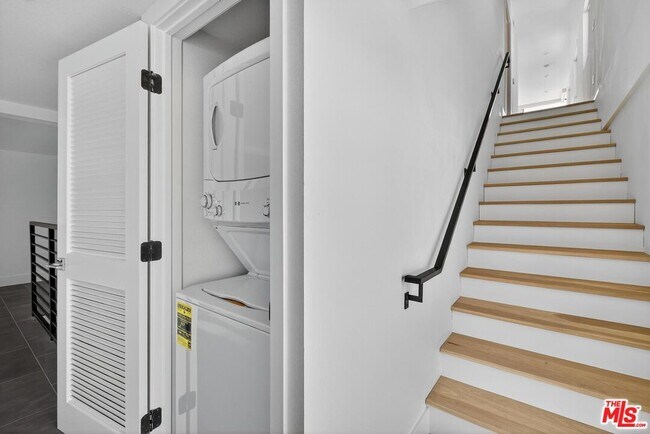 Building Photo - 2412 Eads St