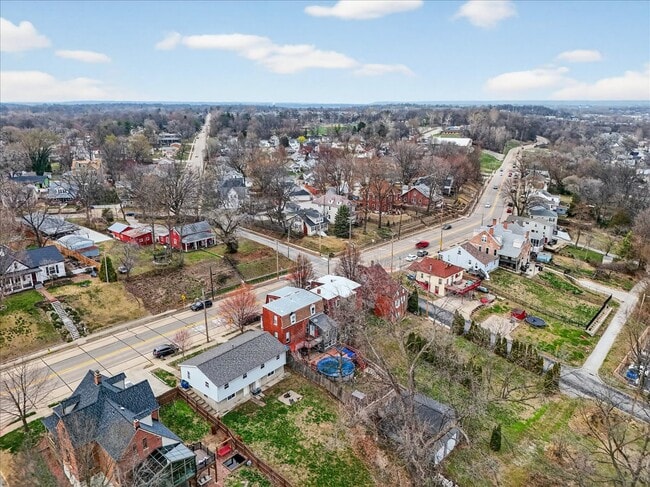 Building Photo - 1210 N 5th St