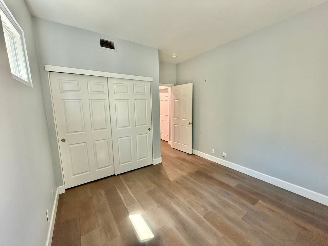 Building Photo - 4238 Diavila Ave