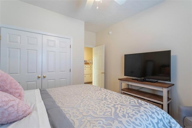 Building Photo - 612 Stoneybrooke Way